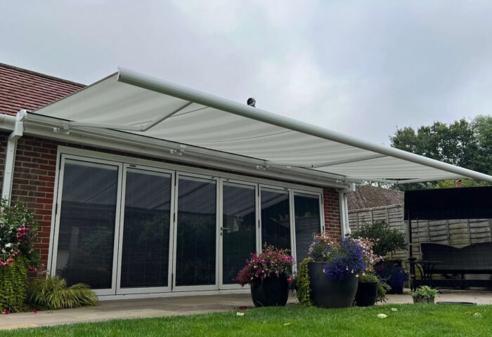 Markilux 5010, Grey Soft Stripe Awning